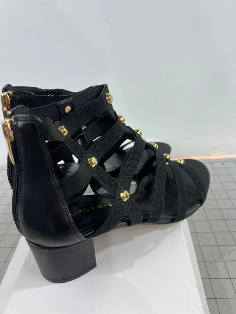 Marc Fisher Julee Women’s Sz. 7.5 Black Strappy Sandals Gold Accents - Picture 3 of 8